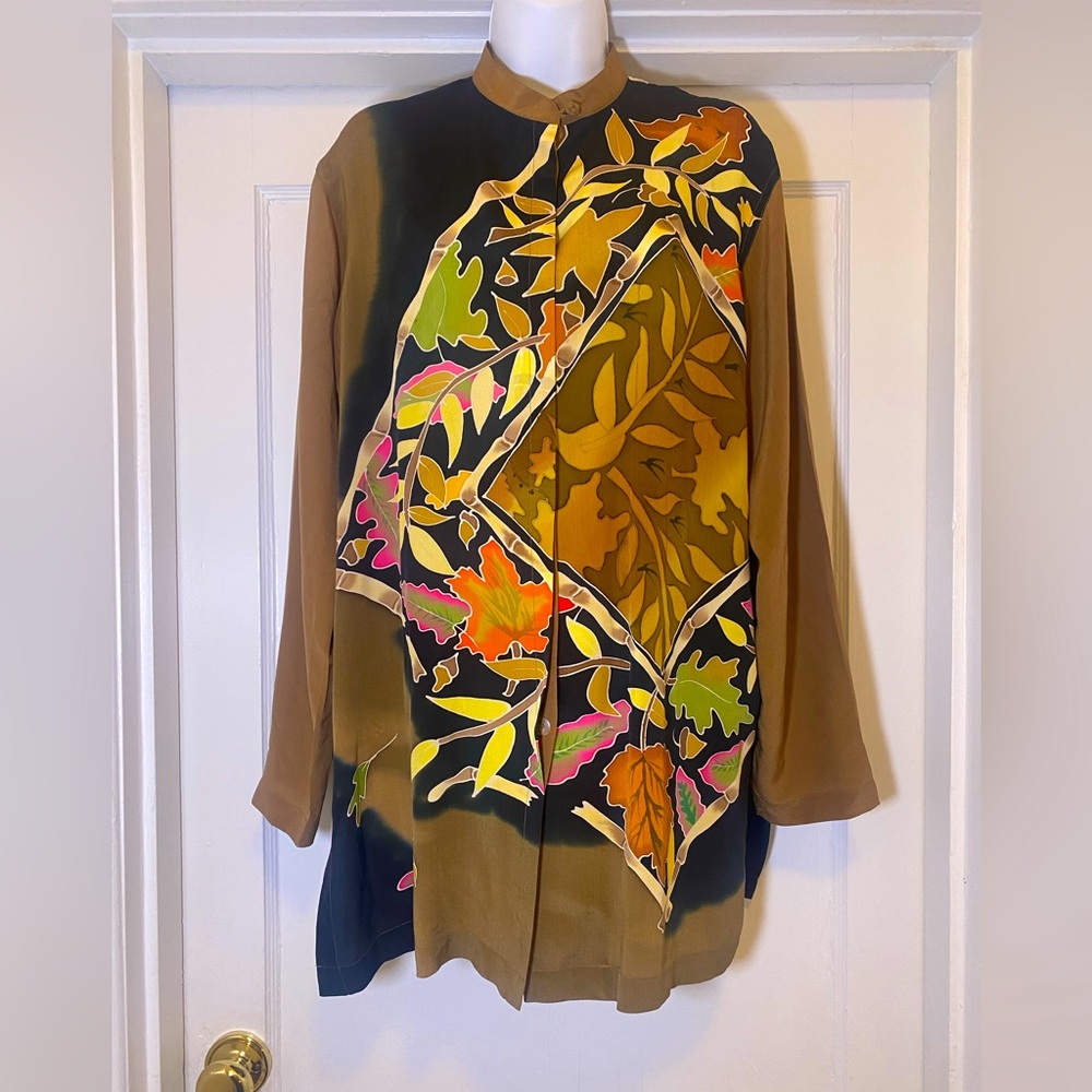 VGUC Vintage Mureli Neutral 100% Silk Long Tunic Button Down Blouse Leaves Art